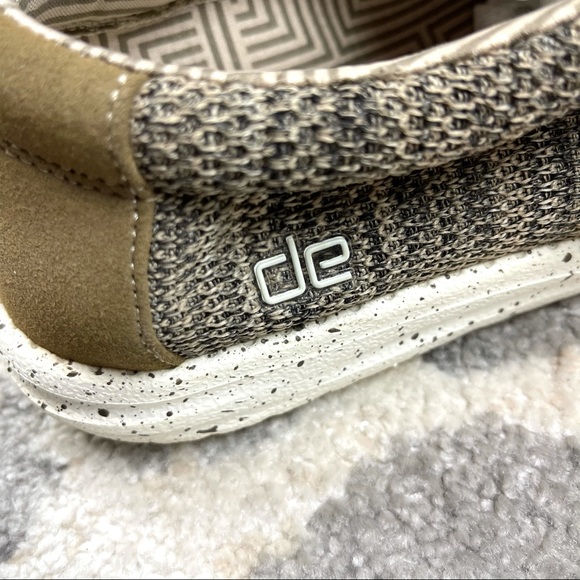 Hey Dude Brown Wally Sox Slip On Size 10 - Picture 4 of 12